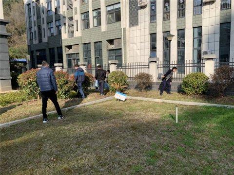 石台县气象局美化卫生环境积极开展“志愿清洁”活动