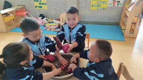 石台县六都中心幼儿园：“食文化”开启冬日之旅