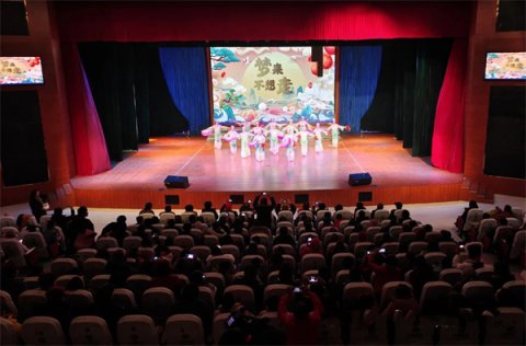 老吾老以及人之老——石台县举办社区老年迎新联欢演出活动